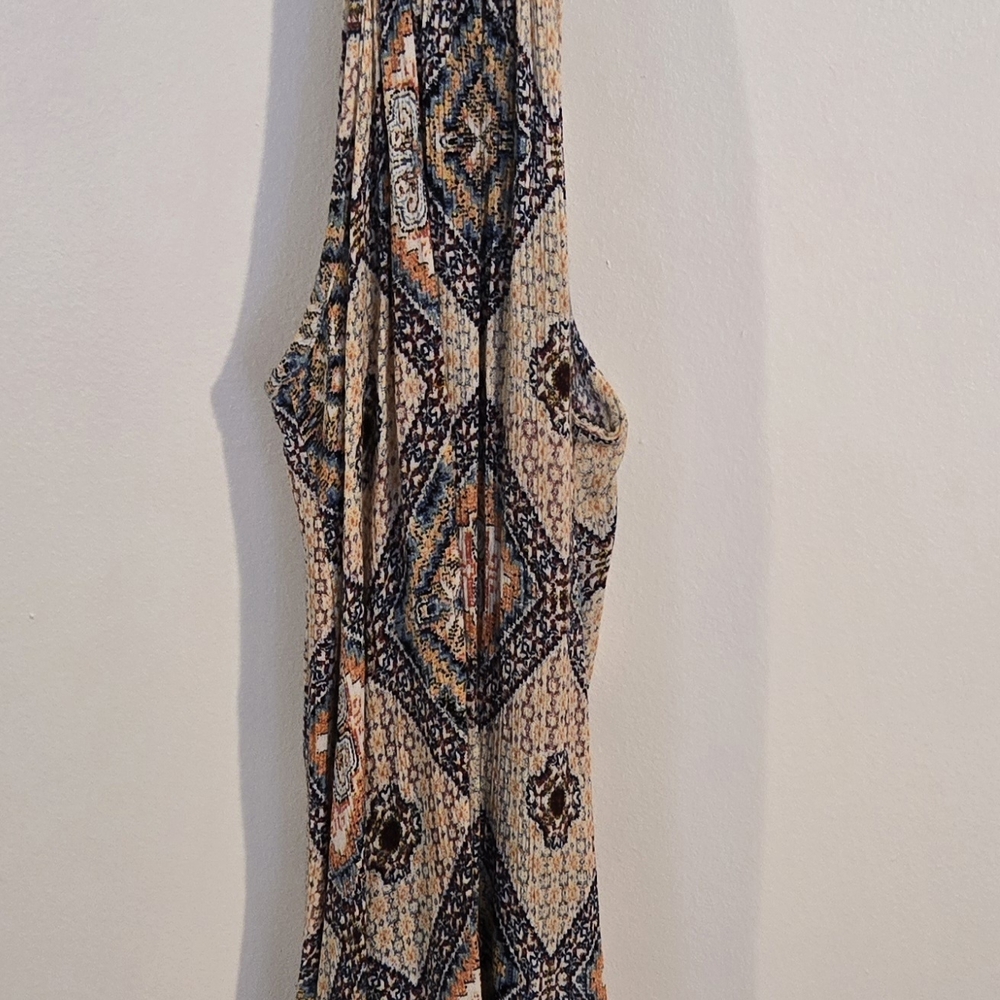 Sleeveless Patterned Jumpsuit in Navy & Tan